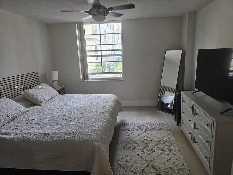 520 SE 5th Ave #1213 — Photo 2