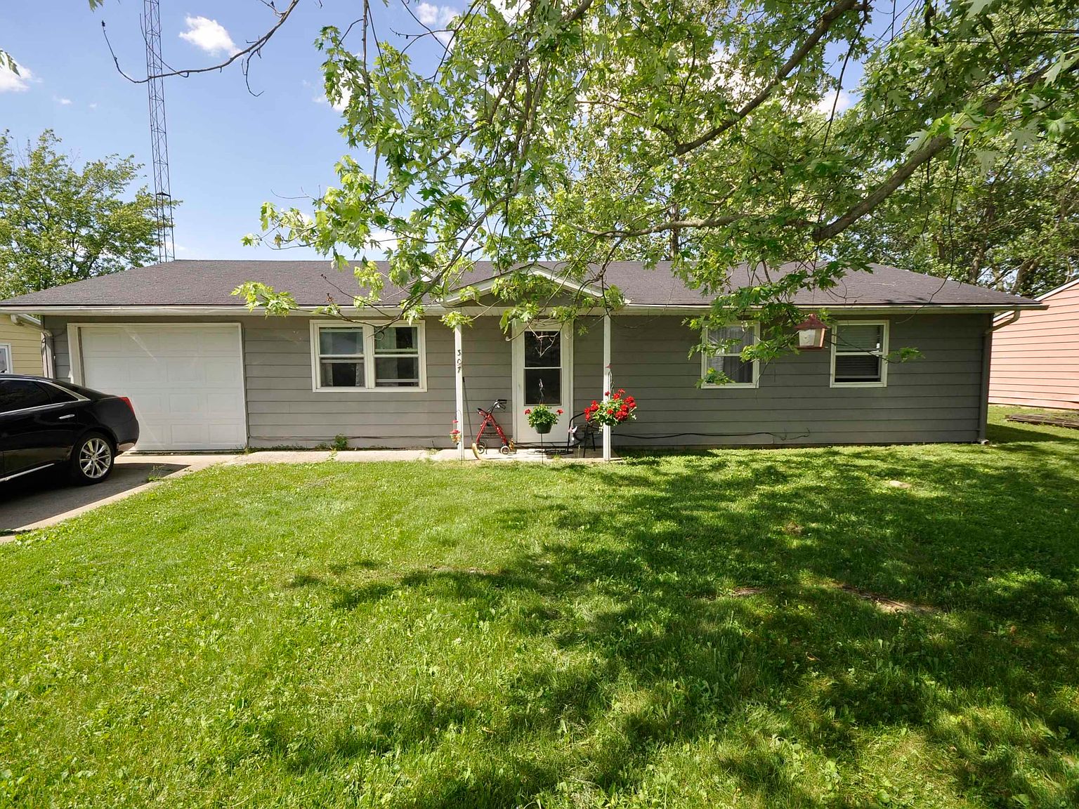 307 New York St, Farmland, IN 47340 Zillow