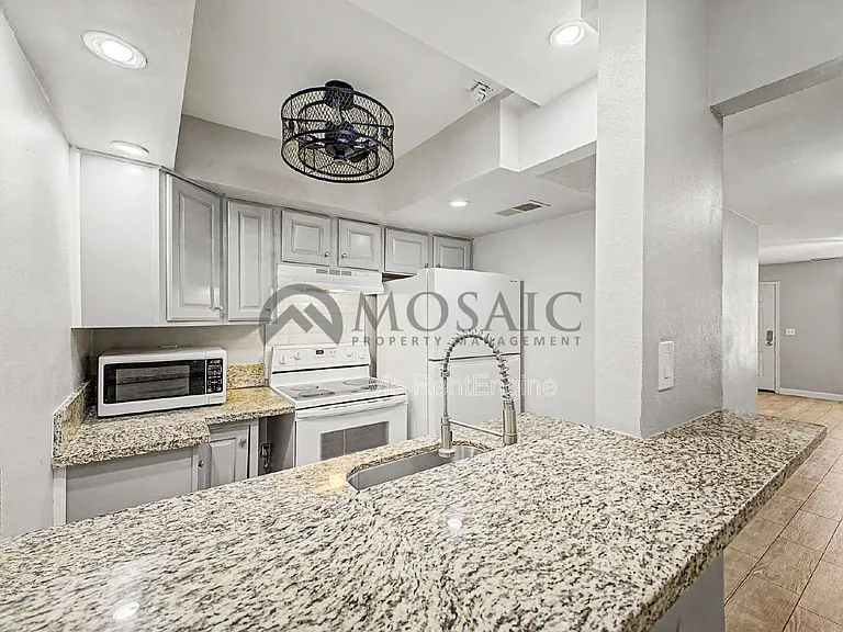 461 W Holmes Ave #147 — Photo 13