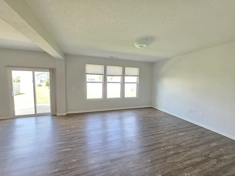 2078 Shadow Creek Blvd — Photo 4