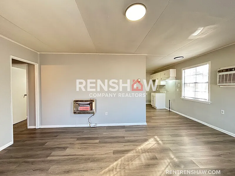 3 bed, 1.0 bath, 900 sqft, $950 — Photo 4