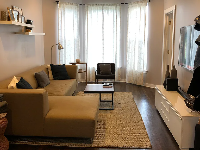 3336 W Beach Ave #3 — Photo 2