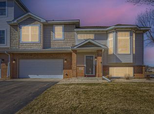 20125 Holister Ln, Lakeville, MN 55044