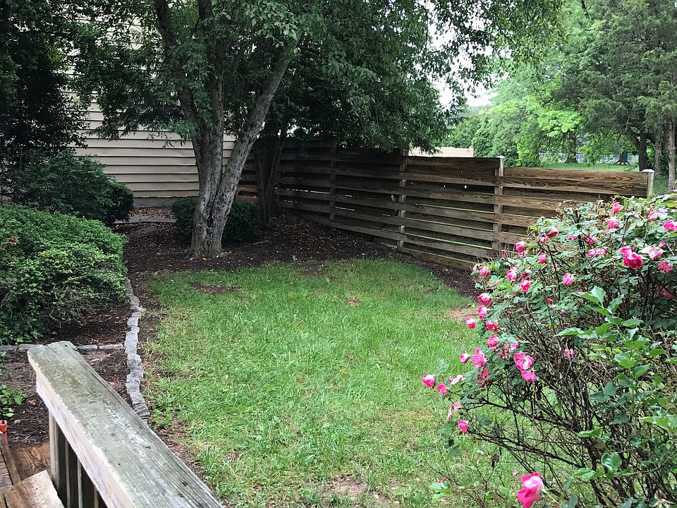 2nd image of 859 Dogwood Ct