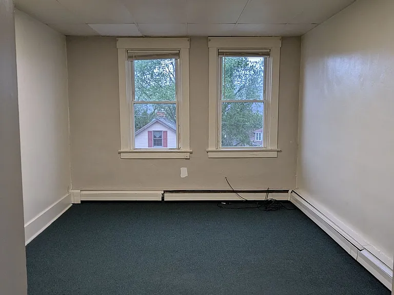 946 Beaver Rd #4 — Photo 2