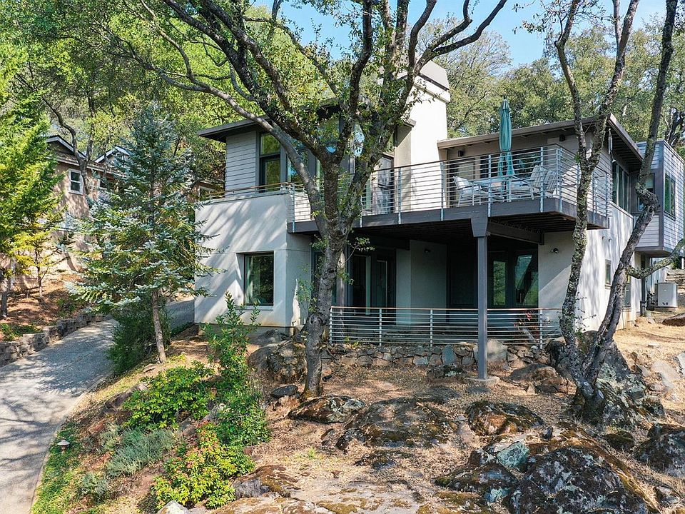 1st image of 18807 Chaparral Dr