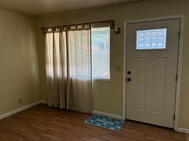 3714 Paradise Ave #2 — Photo 3