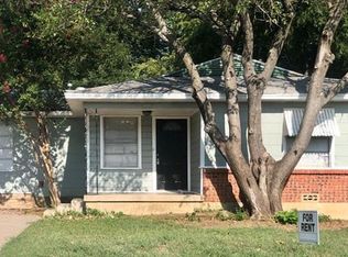 1811 Mercedes Rd, Denton, TX 76205