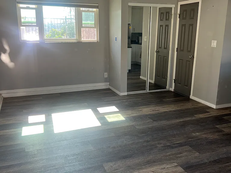 6614 Estrella Ave — Photo 3