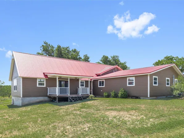 883 Santa Anna Ave, Coleman, TX 76834