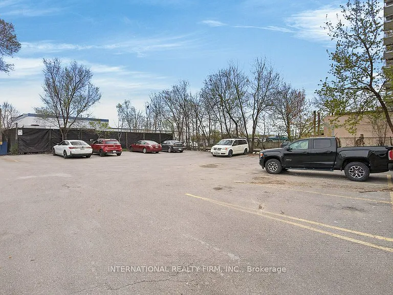 295 Melvin Ave #302 — Photo 24