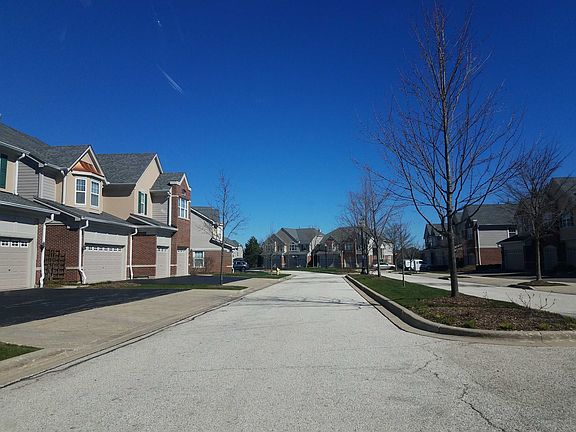 5th image of 453 Pine Lake Cir