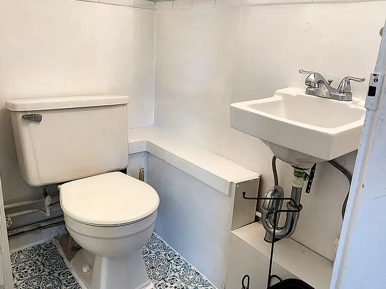 full bathroom