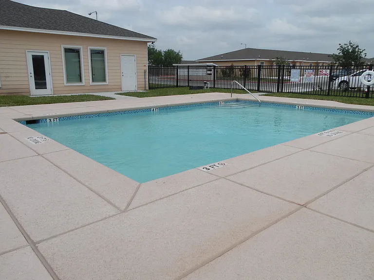 Calli Village Apartments — Photo 27