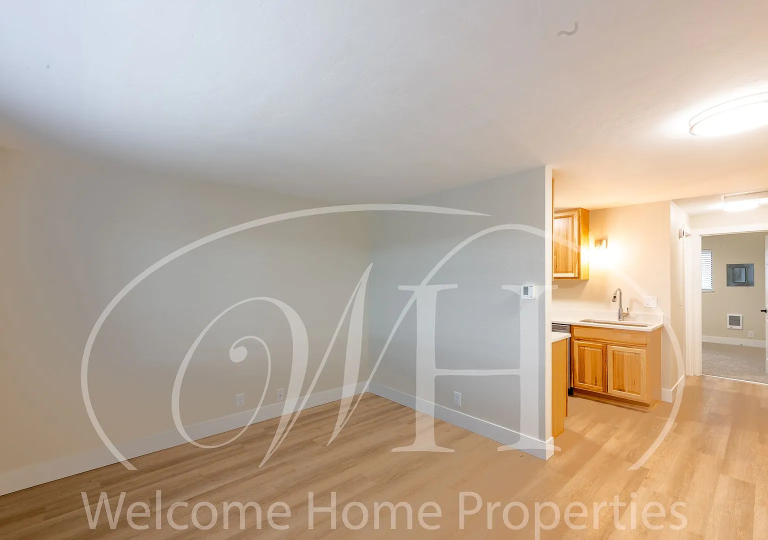 1200 SE Broadway — Photo 2