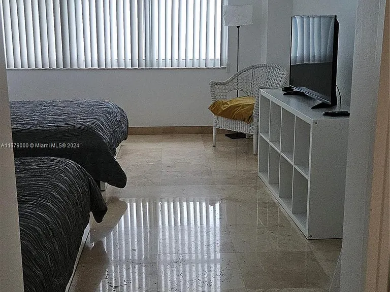 5601 Collins Ave #1605 — Photo 15