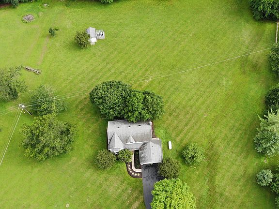 3rd image of 110 Brentlawn Dr