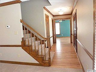 3rd image of 2224 Londonderry Dr