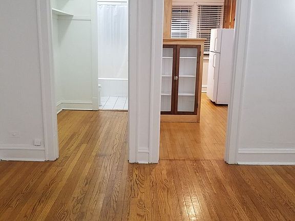 4th image of 1731 W Thorndale Ave APT 1B