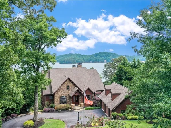 3619 Cameron Cir, Gainesville, GA 30506