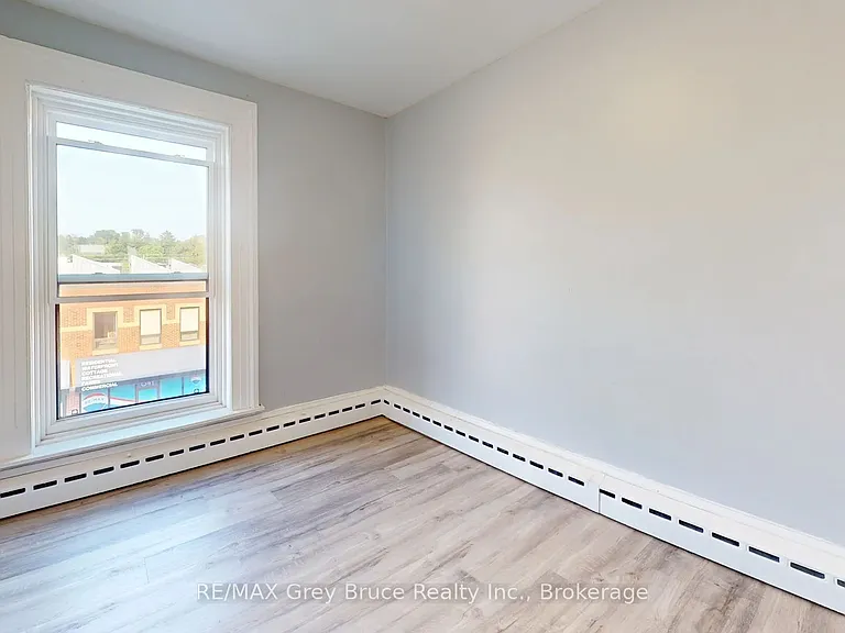844 2nd Ave E #6 — Photo 9