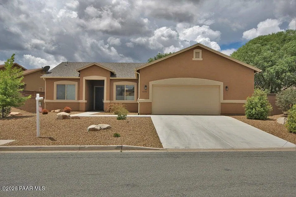 3 bed, 2.0 bath, 1679 sqft, $2,700 — Photo 1
