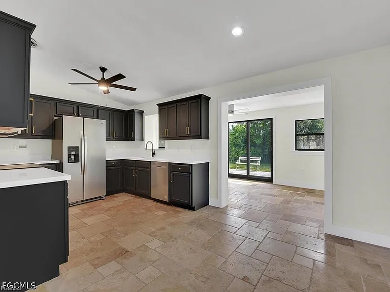 2224 Aldridge Ave — Photo 3