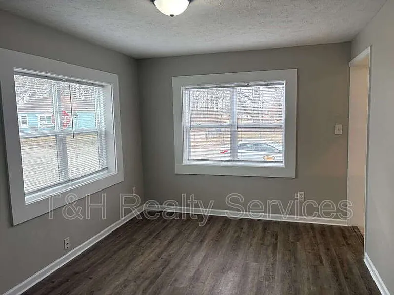 4303 Norwaldo Ave — Photo 6