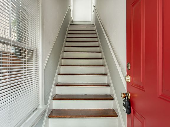 4th image of 5705 Ross Ave