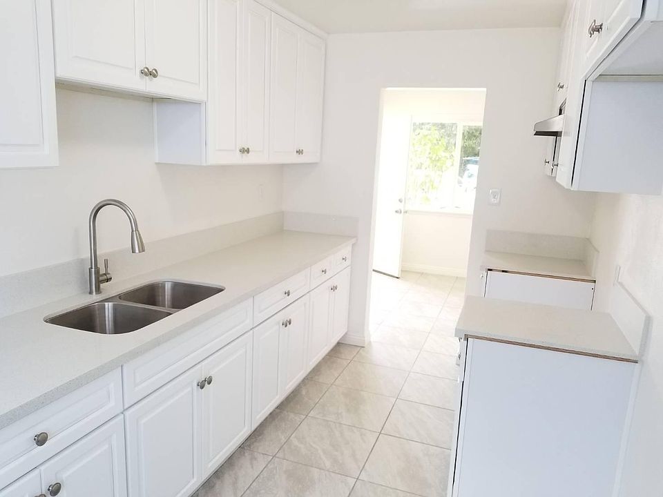 1st image of 10810 E Klingerman St #1/2