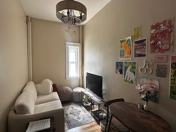 3rd image of 1197 Commonwealth Ave APT 1