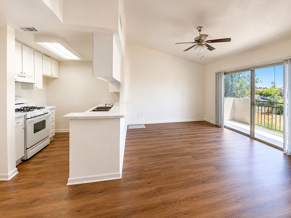 1st image of 74638 Driftwood Dr APT 3
