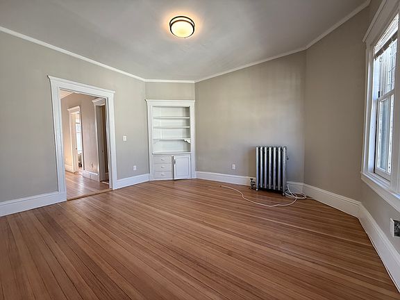 5th image of 23 Agassiz St #33