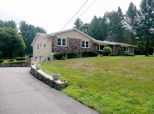 13 Richard Somers Rd, Granite Springs, NY 10527