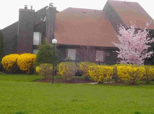 66 Westgate Dr, Edison, NJ 08820