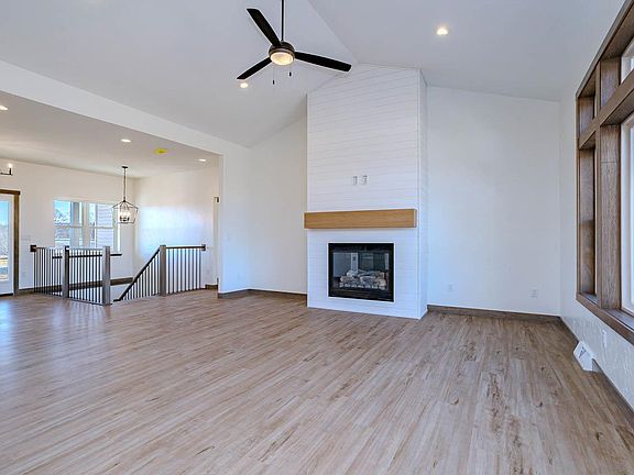 4th image of 231768 N 104TH AVENUE