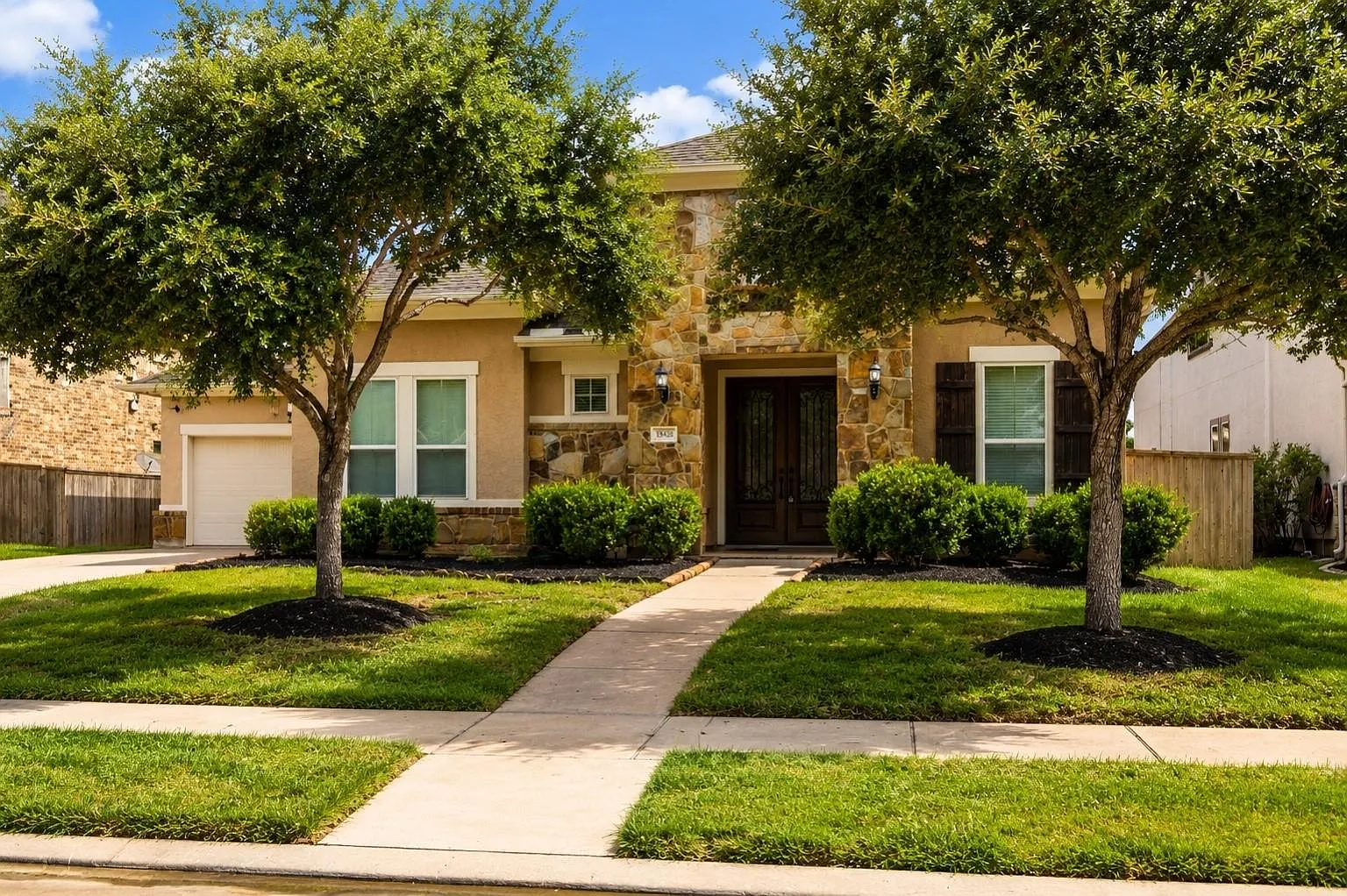 4 bed, 3.5 bath, 3662 sqft, $3,800 — Photo 2