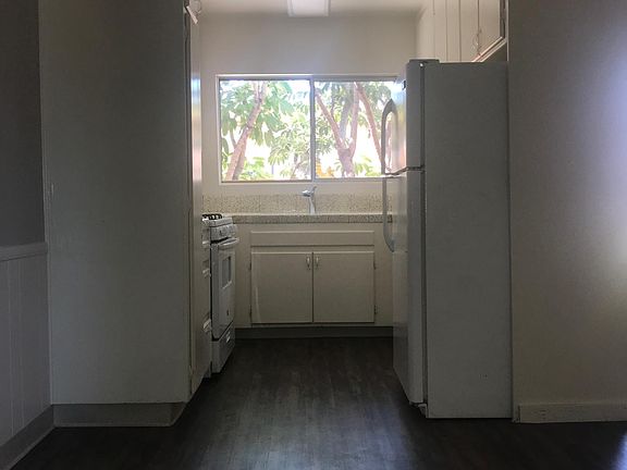 3rd image of 3686 Marlborough Ave APT 7