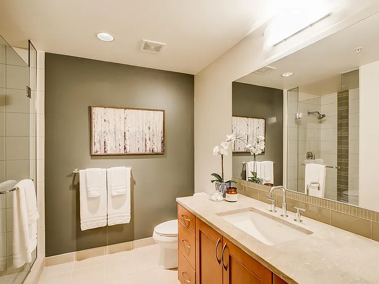 10650 NE 9th Pl #525 — Photo 10