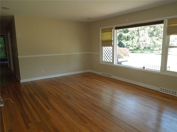 2nd image of 47 Circle Dr