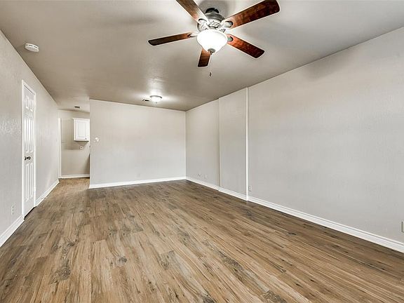 3rd image of 2620 W Walker St #A