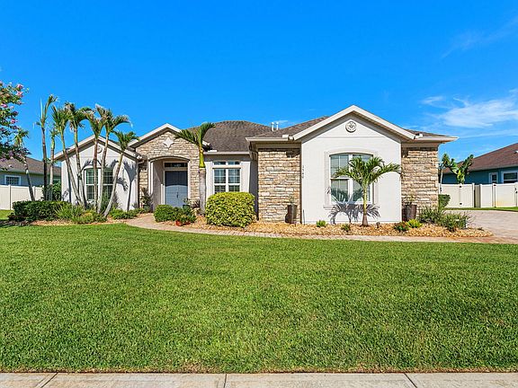 3rd image of 1540 MARCELLO Drive