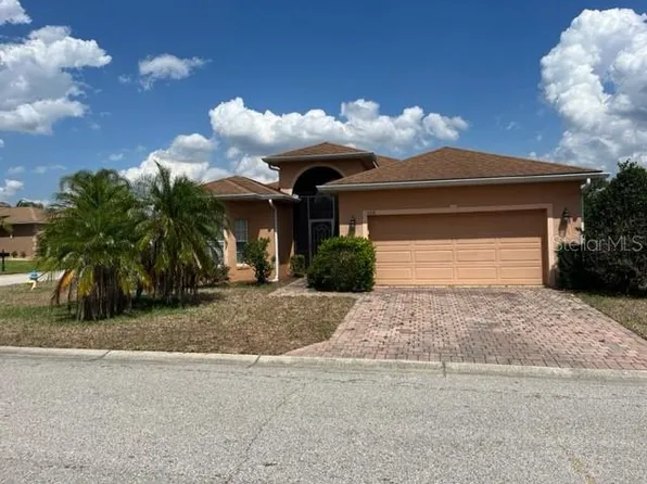 4648 Turnberry Ln, Lake Wales, FL 33859