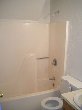 5th image of 10 Holdsworth Ct