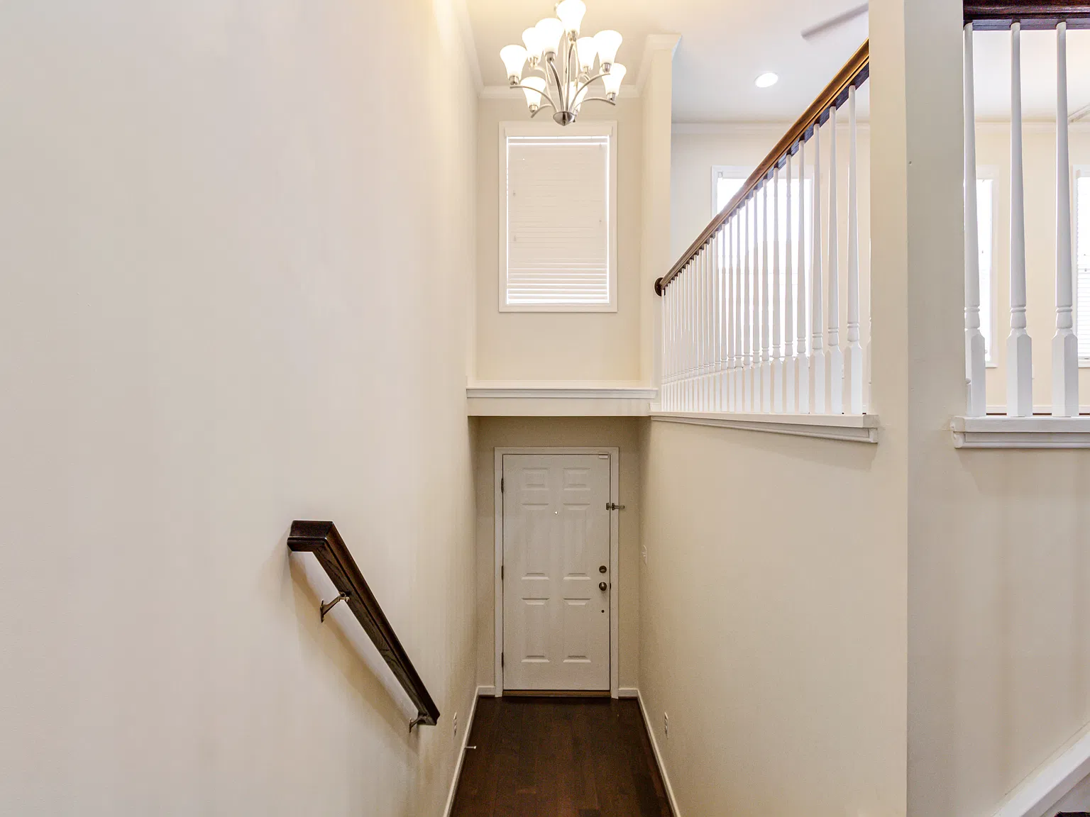 3 bed, 3.5 bath, 2766 sqft, $2,750 — Photo 3