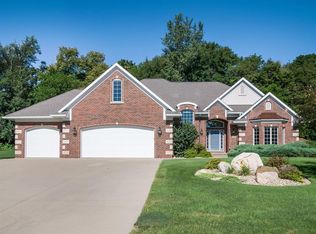 1610 Emerald Ct, Robins, IA 52328