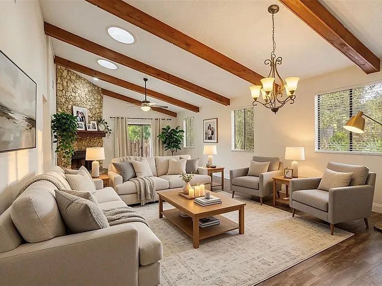 325 Timberline Trl — Photo 2