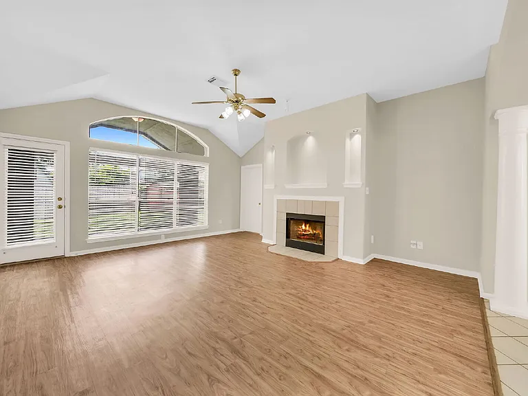 7063 Gentle Breeze Dr — Photo 11