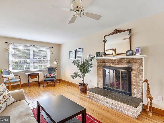 5th image of 10808 McComas Ct