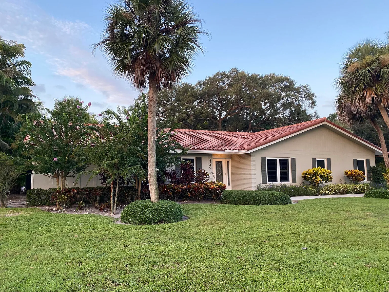 4 bed, 2.5 bath, 2242 sqft, $7,500 — Photo 4